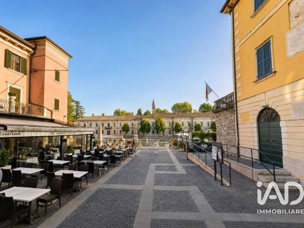casa indipendente in vendita a Peschiera del Garda