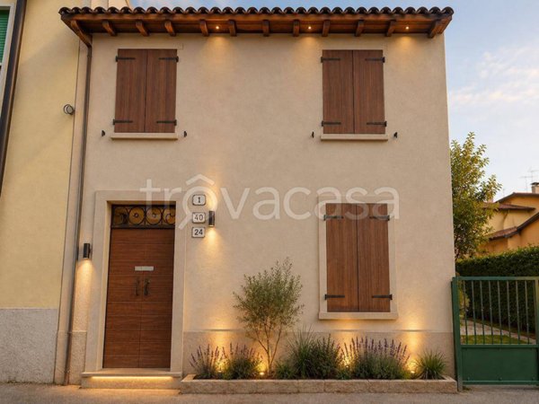 appartamento in vendita a Peschiera del Garda in zona San Benedetto di Lugana