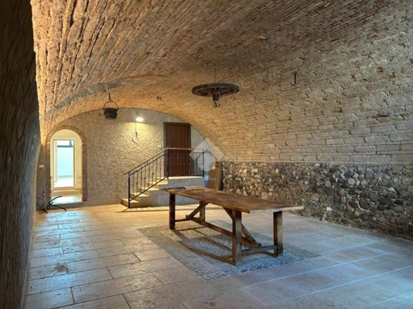 appartamento in vendita a Peschiera del Garda in zona Broglie