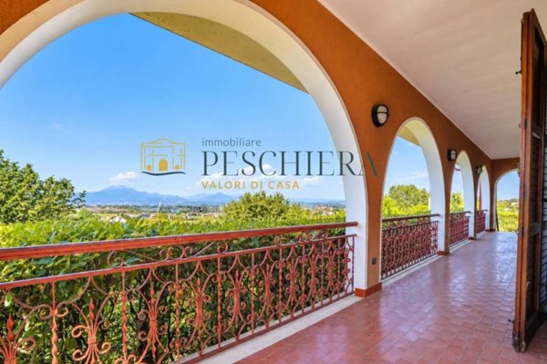 casa indipendente in vendita a Peschiera del Garda in zona Broglie