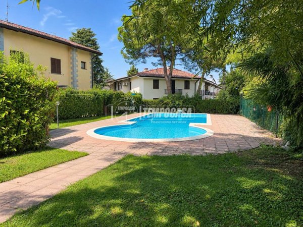 appartamento in vendita a Peschiera del Garda in zona San Benedetto di Lugana
