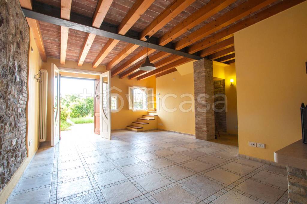 casa indipendente in vendita a Peschiera del Garda