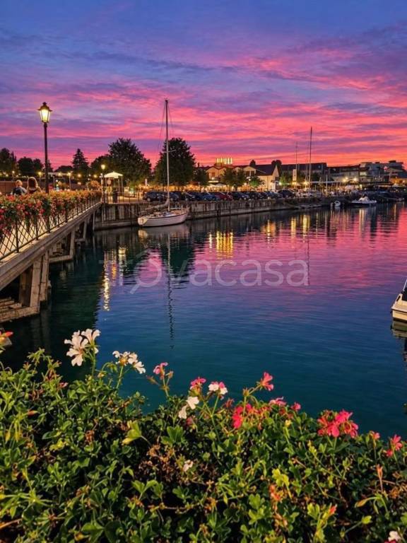 appartamento in vendita a Peschiera del Garda