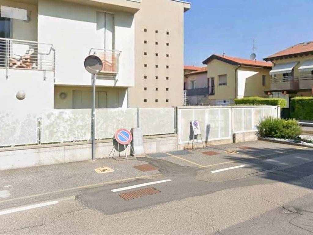 box auto in vendita a Peschiera del Garda in zona San Benedetto di Lugana