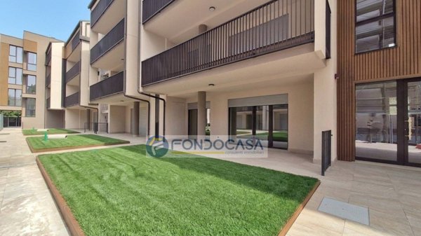 appartamento in vendita a Peschiera del Garda in zona San Benedetto di Lugana