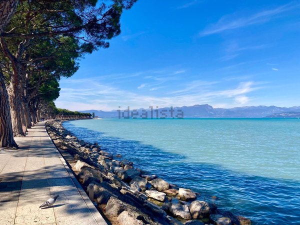 appartamento in vendita a Peschiera del Garda in zona San Benedetto di Lugana