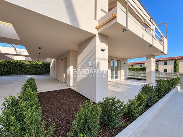 appartamento in vendita a Peschiera del Garda in zona San Benedetto di Lugana