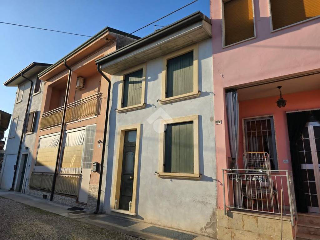 casa indipendente in vendita a Povegliano Veronese