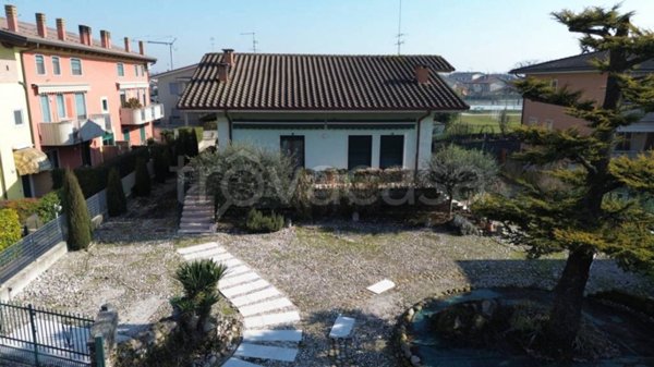 casa indipendente in vendita a Povegliano Veronese