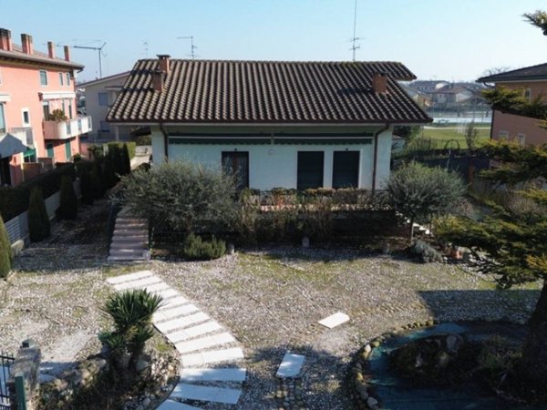 casa indipendente in vendita a Povegliano Veronese