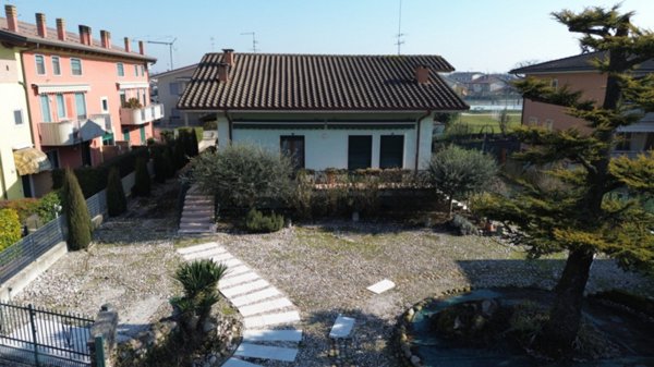 casa indipendente in vendita a Povegliano Veronese