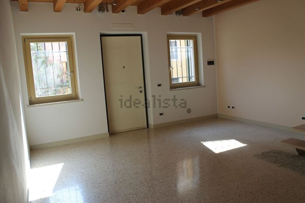 casa indipendente in vendita a Povegliano Veronese