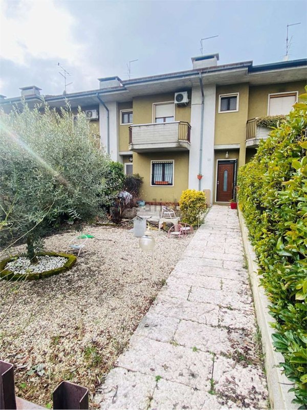 casa indipendente in vendita a Povegliano Veronese