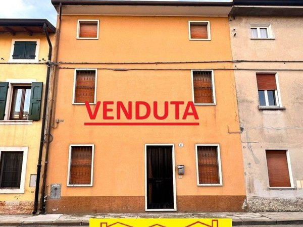 casa semindipendente in vendita a Povegliano Veronese