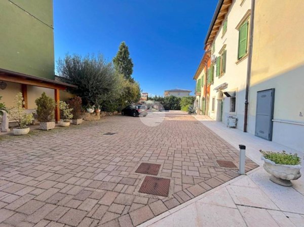 appartamento in vendita a Povegliano Veronese in zona Madonna dell'Uva Secca