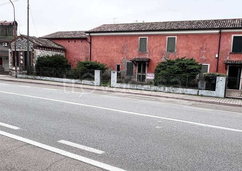 casa indipendente in vendita a Pressana