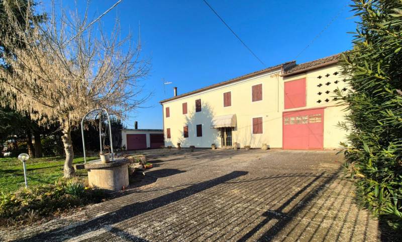 casa indipendente in vendita a Pressana