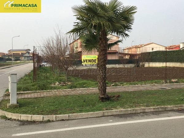 casa indipendente in vendita a Pressana