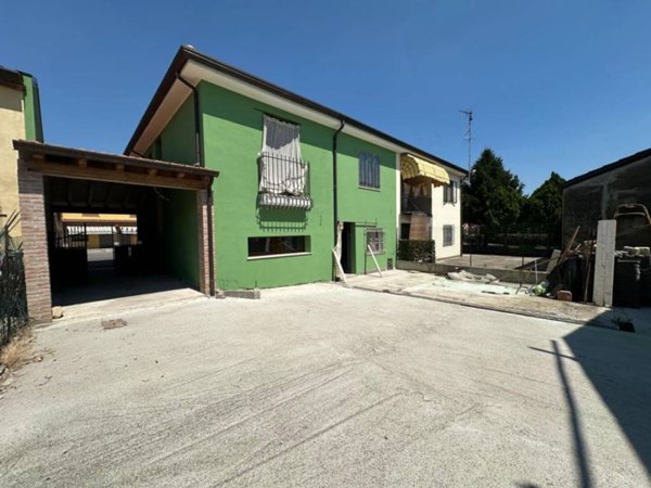 casa indipendente in vendita a Pressana in zona Crosare