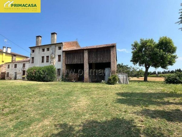 casa indipendente in vendita a Pressana