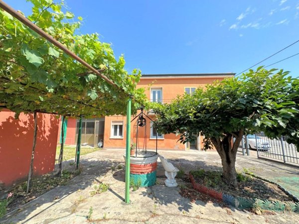 casa indipendente in vendita a Pressana