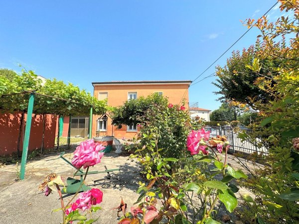 casa indipendente in vendita a Pressana