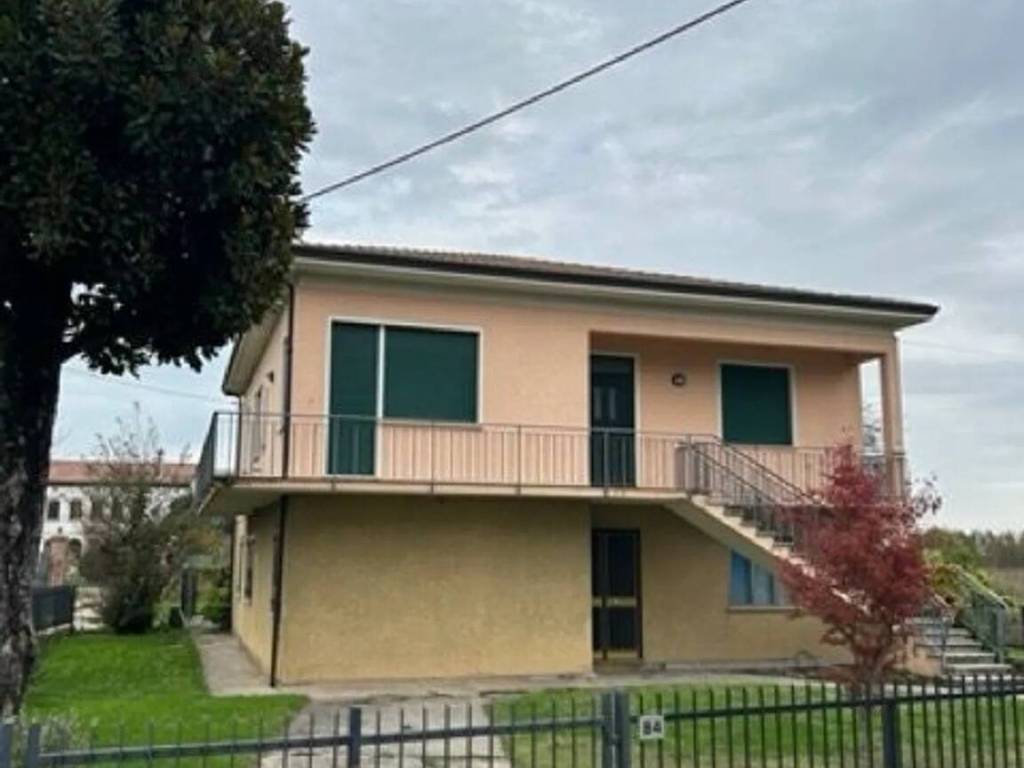 casa indipendente in vendita a Pressana