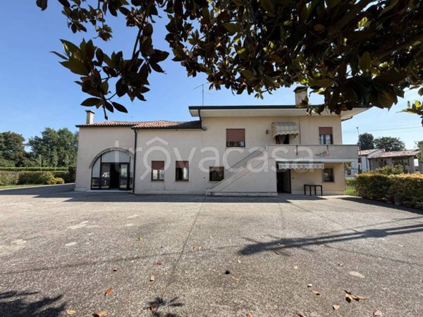 casa indipendente in vendita a Pressana in zona San Francesco