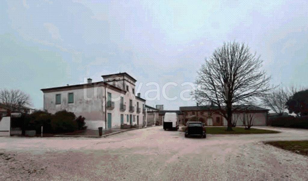 ufficio in vendita a Pressana in zona Crosare