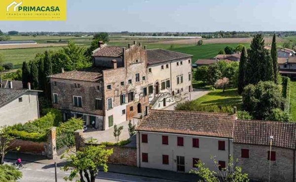 casa indipendente in vendita a Pressana in zona Caselle