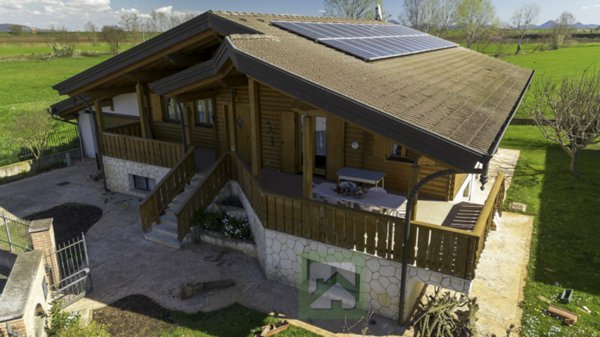 casa indipendente in vendita a Pressana in zona Albero Piocioso
