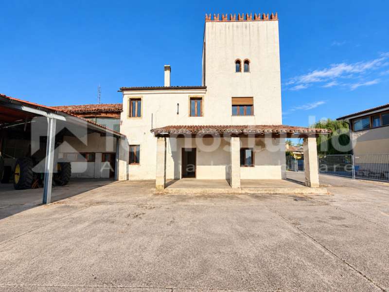 casa indipendente in vendita a Pressana in zona Crosare
