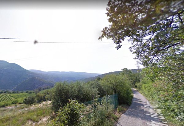 terreno agricolo in vendita a Rivoli Veronese