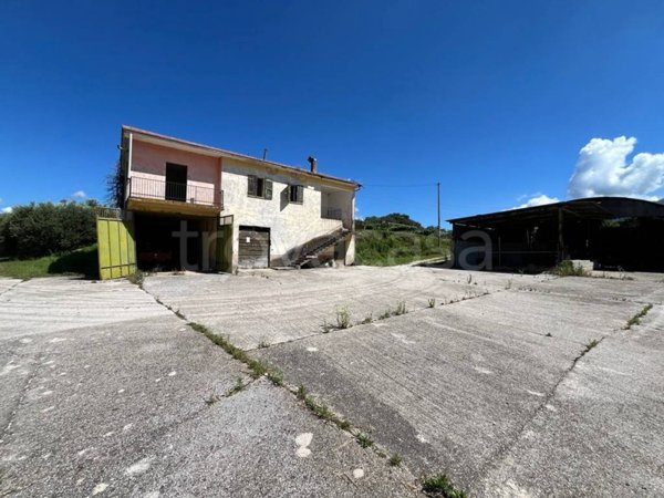 terreno edificabile in vendita a Rivoli Veronese