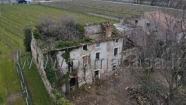 casa indipendente in vendita a Rivoli Veronese in zona Gaium