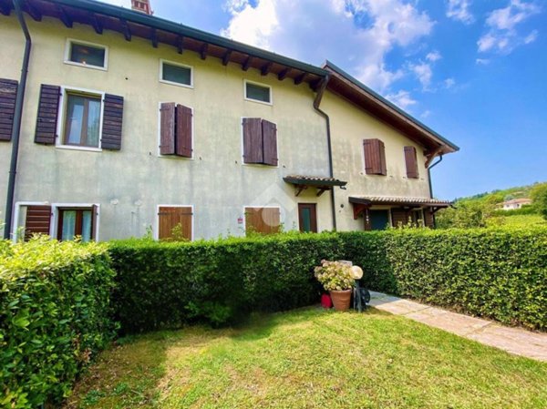 casa indipendente in vendita a Rivoli Veronese