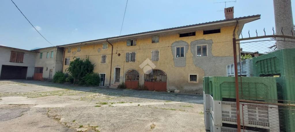 casa indipendente in vendita a Rivoli Veronese
