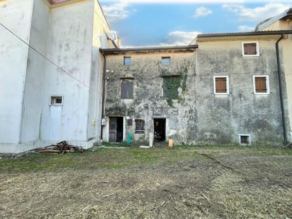appartamento in vendita a Rivoli Veronese in zona Canale