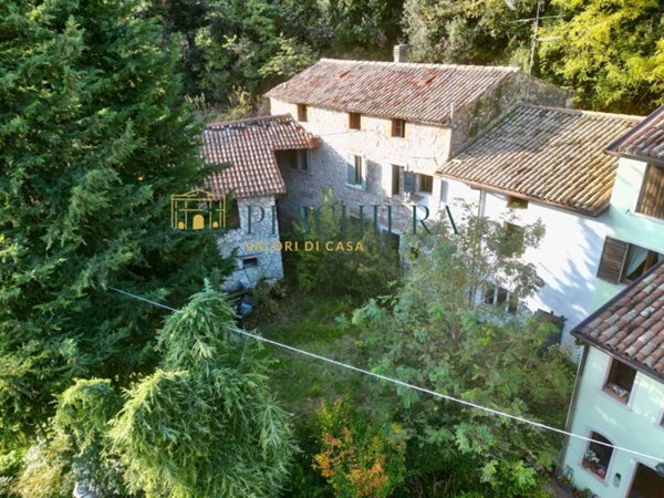 casale in vendita a Rivoli Veronese