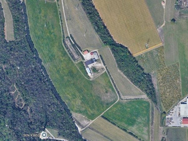 terreno agricolo in vendita a Rivoli Veronese
