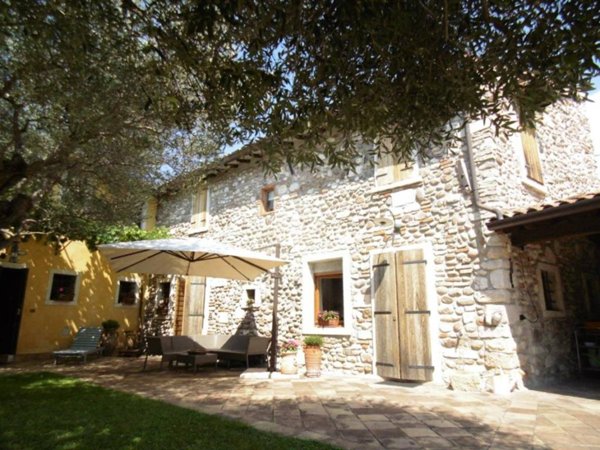 casa indipendente in vendita a Rivoli Veronese