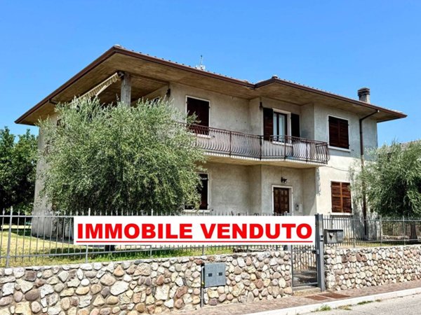 casa indipendente in vendita a Rivoli Veronese