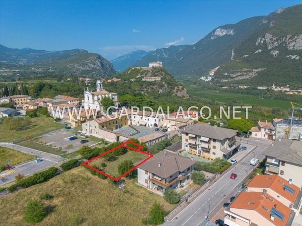 terreno edificabile in vendita a Rivoli Veronese
