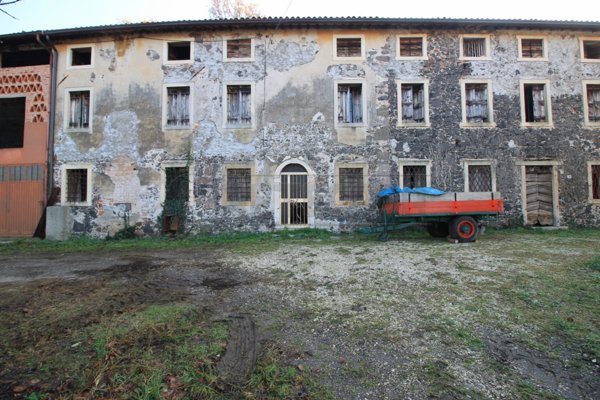 casa semindipendente in vendita a Roncà in zona Terrossa
