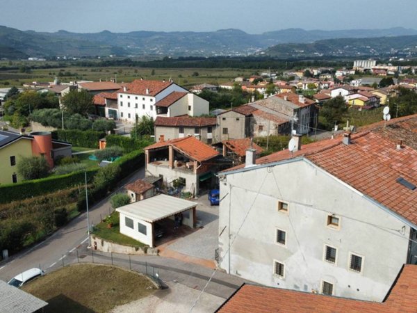 casa indipendente in vendita a Roncà