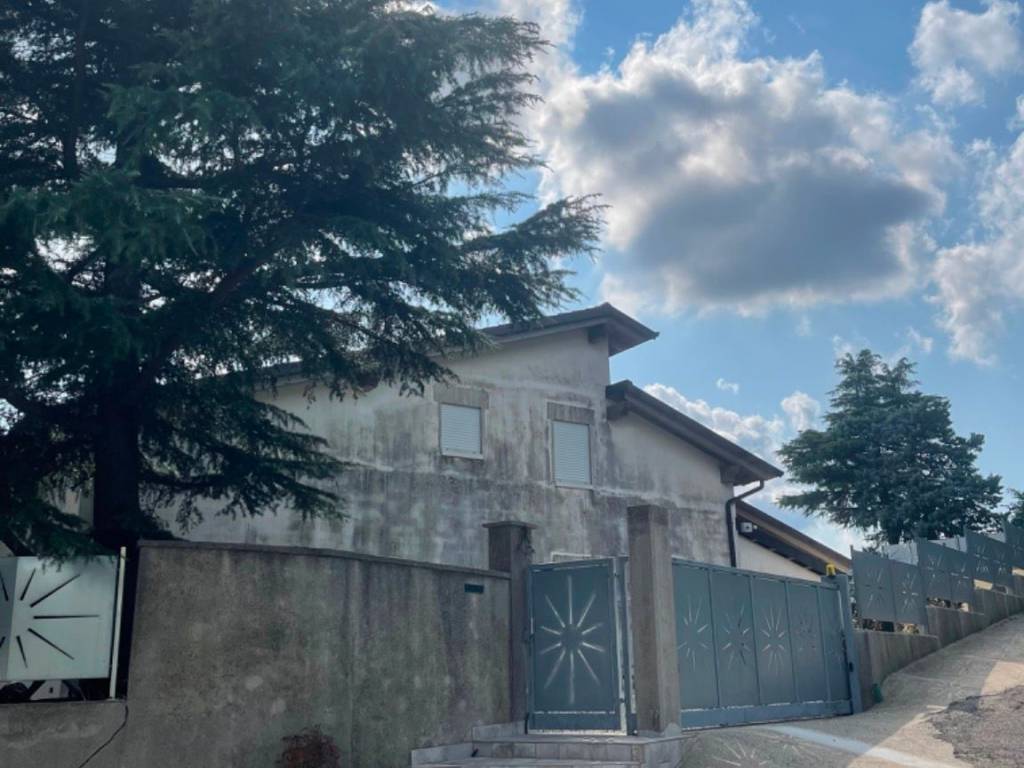 casa indipendente in vendita a Roncà in zona Santa Margherita