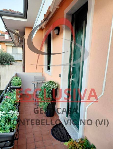 appartamento in vendita a Roncà in zona Terrossa