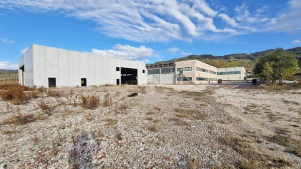 locale commerciale in vendita a Roncà