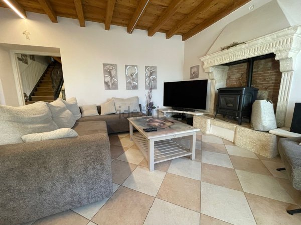 casa indipendente in vendita a Roncà in zona Terrossa