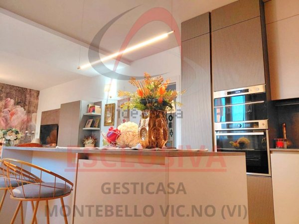 appartamento in vendita a Roncà in zona Terrossa